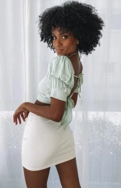 Beginning Boutique Tiana Puff Sleeve Crop Sage