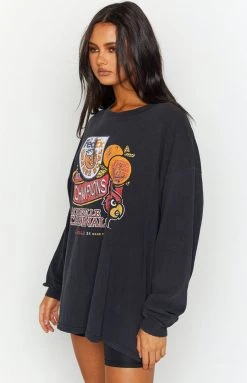 Beginning Boutique Vintage Vintage Champions Black Long Sleeve