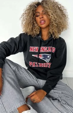 Beginning Boutique Vintage Outerwear Vintage Navy New England Patriots