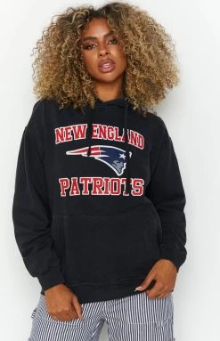 Beginning Boutique Vintage Outerwear Vintage Navy New England Patriots