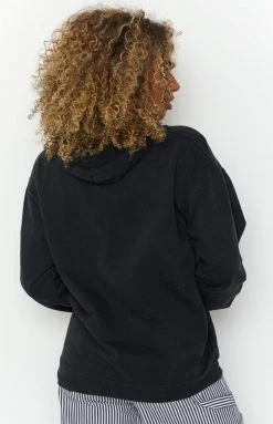 Beginning Boutique Vintage Outerwear Vintage Navy New England Patriots