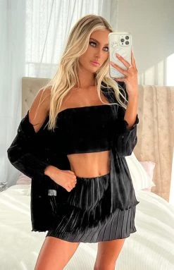 BB Exclusive New Waverly Black Mini Skirt