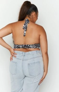 BB Exclusive Tops Wellington Mono Print Top