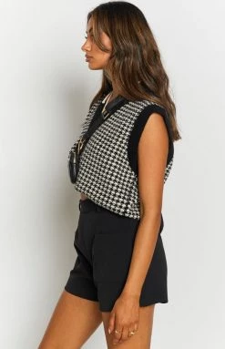 BB Exclusive Bottoms Wisconsin Shorts Black