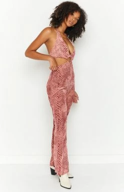BB Exclusive Wolf Pink Print Jumpsuit Euphoria Looks 13 BB Exclusive Wolf Pink Print Jumpsuit Euphoria Looks