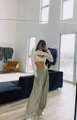 BB Exclusive Adventure Rib Top Cream Tops