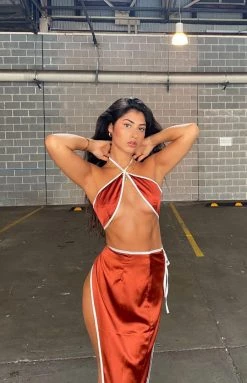 BB Exclusive Tops Lou Crop Top Brown